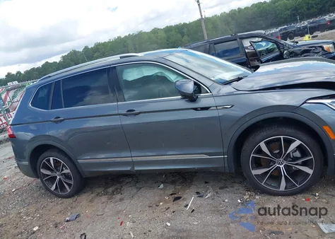 2024 Volkswagen Tiguan 2.0T Sel R-Line z USA, uszkodzony, nr VIN 3VV4B7AX3RM021453